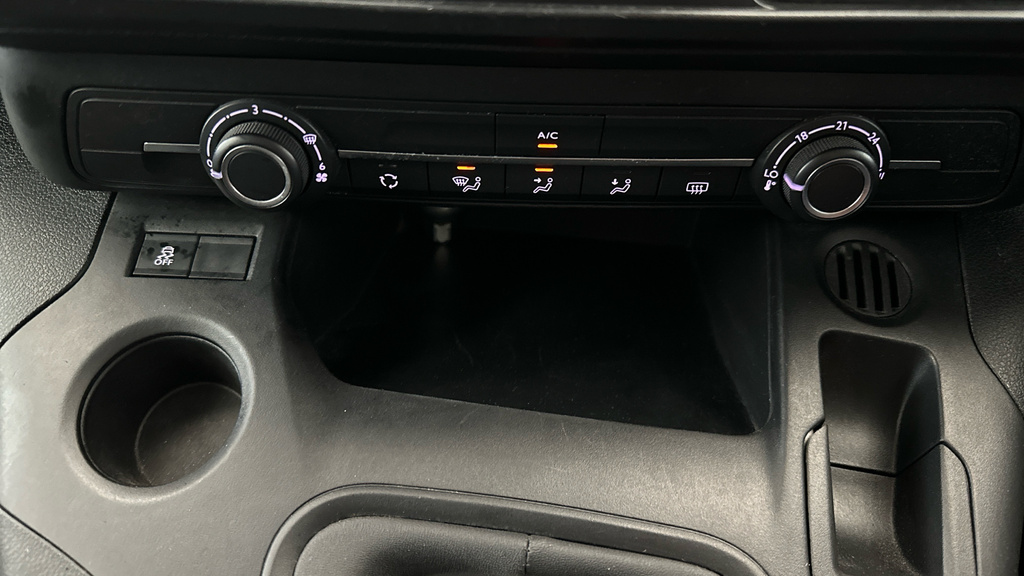 Vauxhall Combo Life 1.5 Turbo D Blueinjection Energy XL Mpv White #14