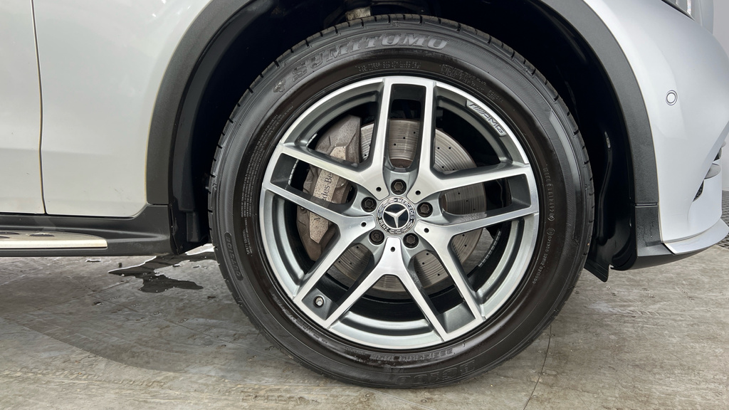 Mercedes-Benz GLC Class 300 D 4Matic Amg Line Premium Plsestate Silver #30