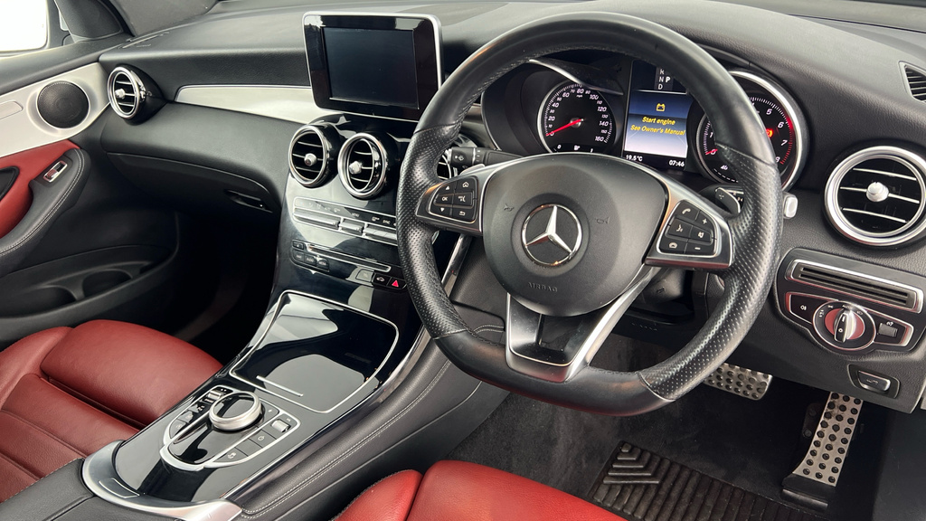 Mercedes-Benz GLC Class 300 D 4Matic Amg Line Premium Plsestate Silver #9