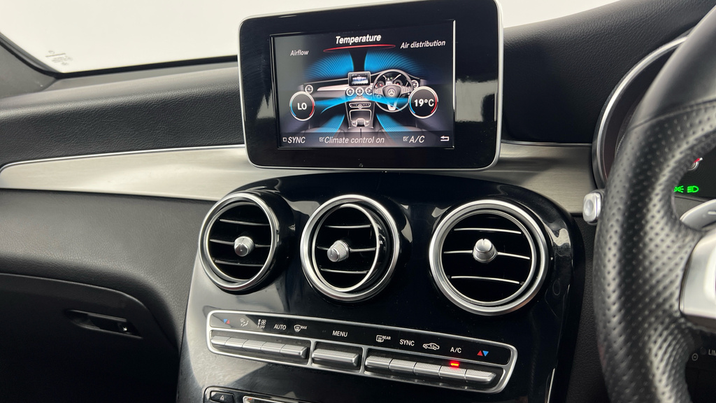 Mercedes-Benz GLC Class 300 D 4Matic Amg Line Premium Plsestate Silver #11