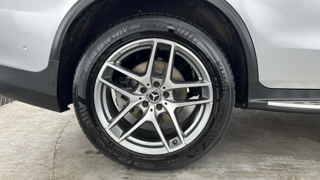 Mercedes-Benz GLC Class 300 D 4Matic Amg Line Premium Plsestate Silver #29
