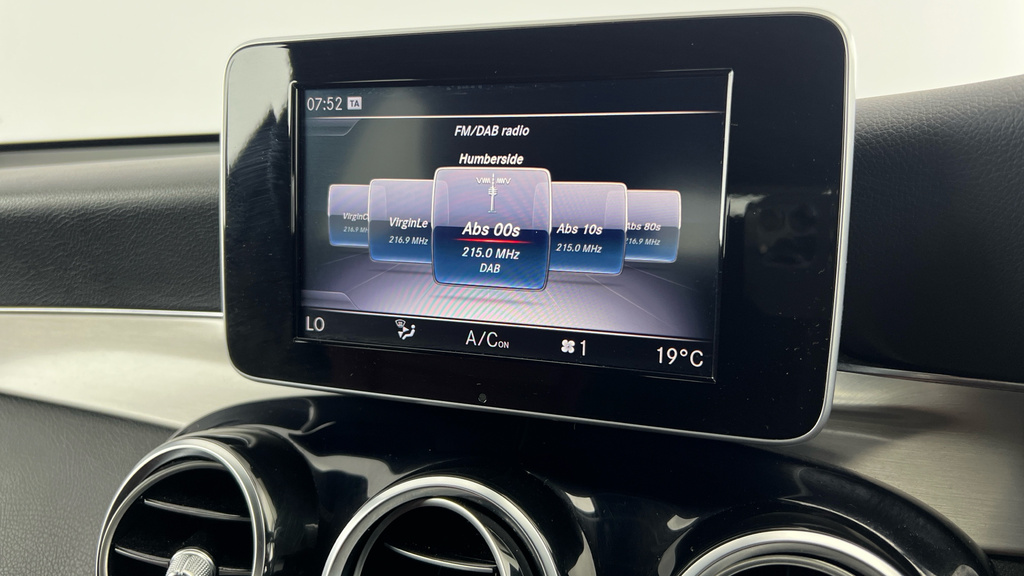 Mercedes-Benz GLC Class 300 D 4Matic Amg Line Premium Plsestate Silver #17