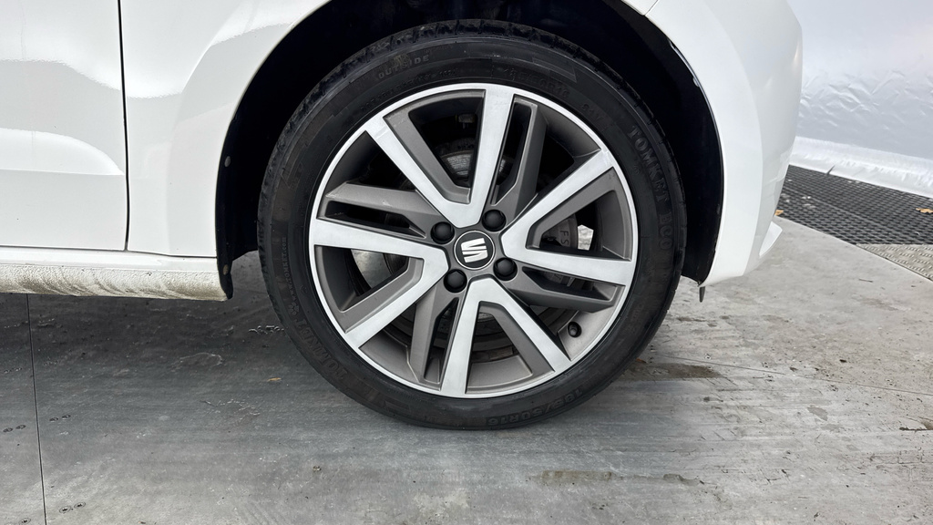 Seat MII 83Ps Hatchback 5-Door Gloss Black Alloys Black #18