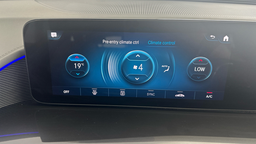 Mercedes-Benz EQC 400 Sport 4Matic White #22