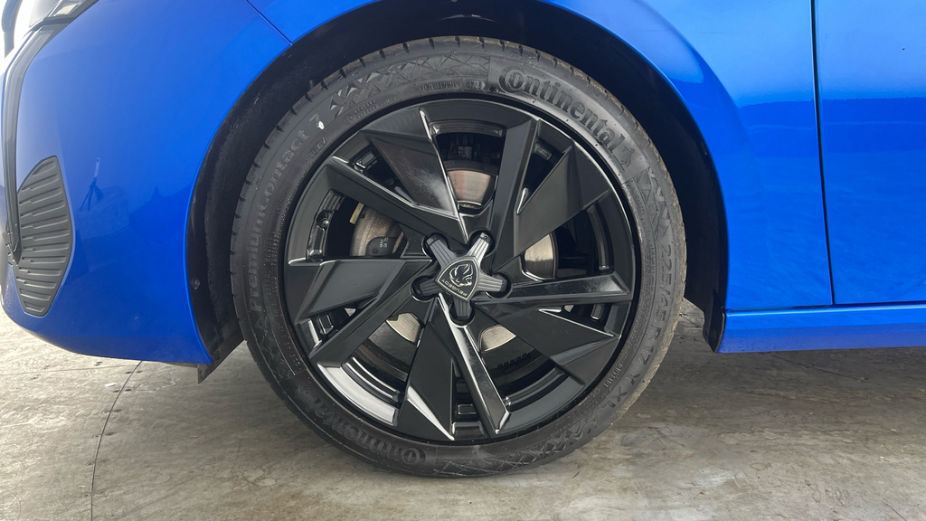 Peugeot 308 1.2 Puretech Allure Premium Eat8 Black #29