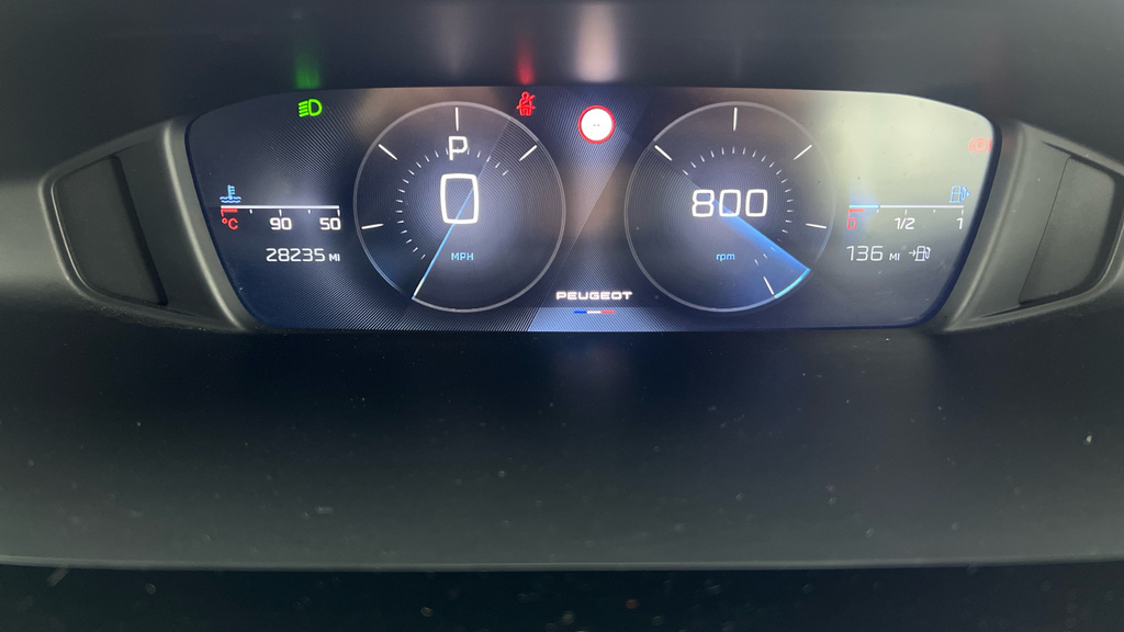 Peugeot 308 1.2 Puretech Allure Premium Eat8 Black #25