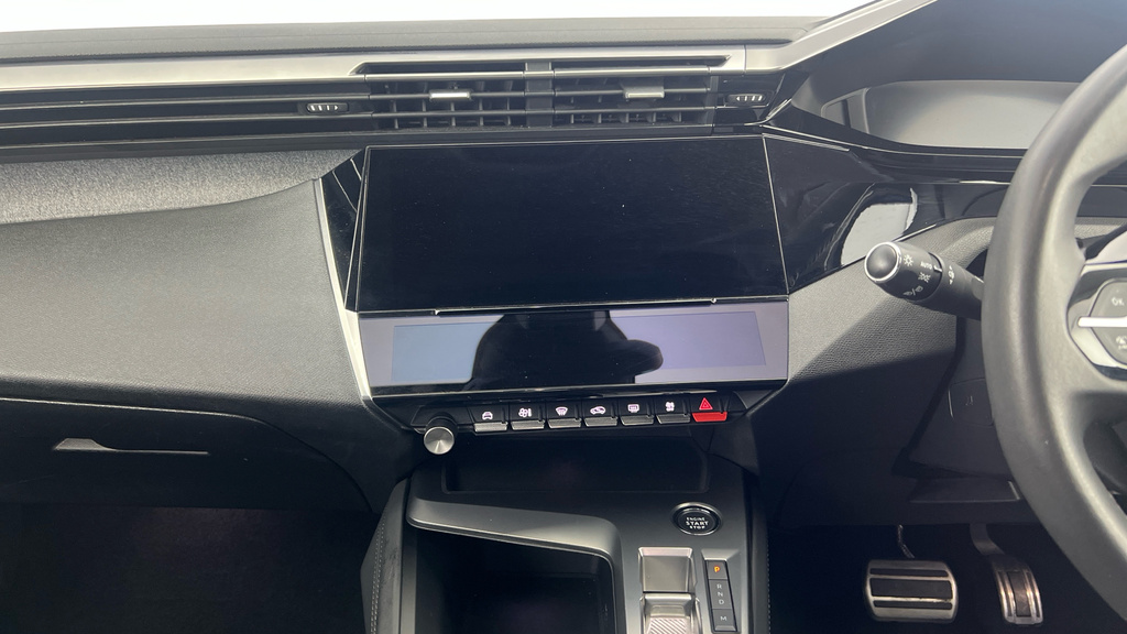 Peugeot 308 1.2 Puretech Allure Premium Eat8 Black #24