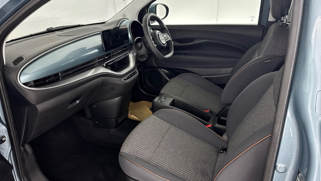 Fiat 500E La Prima - Pan Roof 0 Tax Black #10
