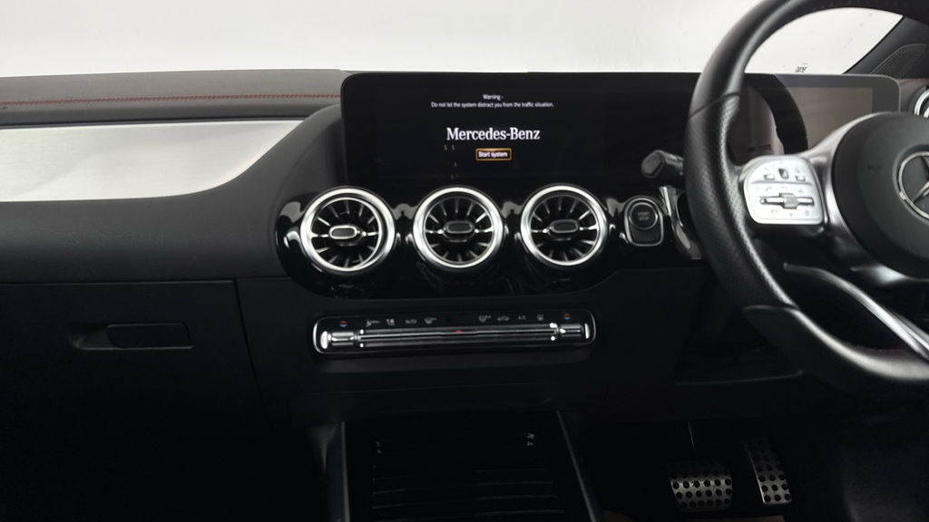 Mercedes-Benz EQA 250 140Kw Amg Line Premium 70.5Kwh 2Wd Black #12