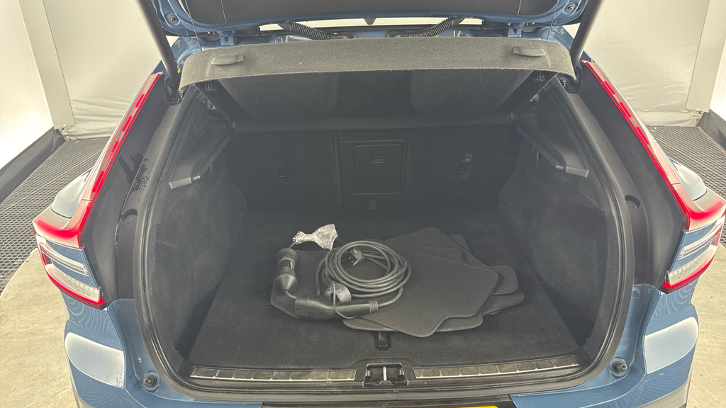 Volvo C40 Recharge Plus Twin Motor Ex Demo 84Kwh B Black #15