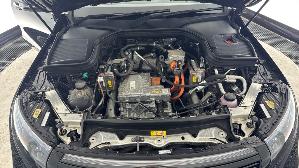 Mercedes-Benz EQC 400 80Kwh Amg Line Premium 4Matic Grey #16