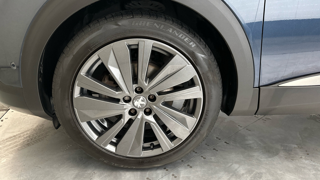 Peugeot 5008 Suv 1.5 White #24