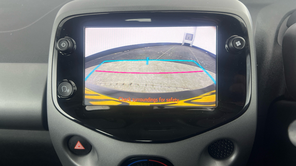 Toyota Aygo X Vvt-i X-trend Red #16