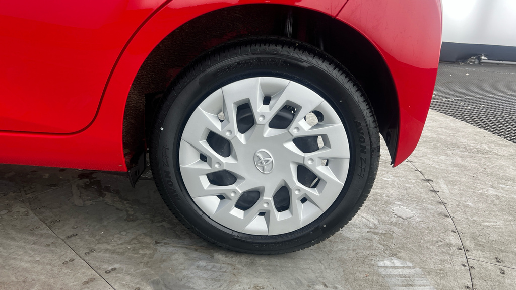 Toyota Aygo X Vvt-i X-trend Red #24