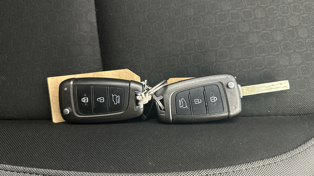 Hyundai Kona 1.0T Gdi Play Black #27