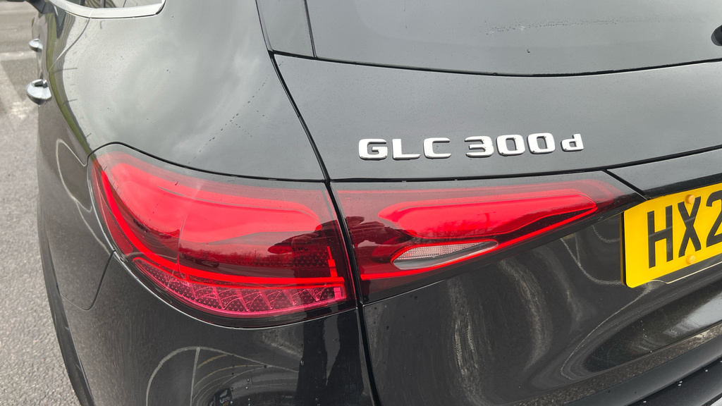 Mercedes-Benz GLC Class 300 4Matic Amg Line Prem Pan 9G-tronic 2026 Black #31