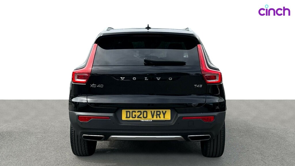 Volvo XC40 1.5 T3 Momentum Euro 6 Ss White #4
