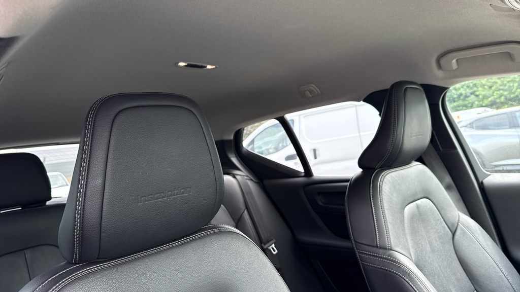 Volvo XC40 1.5 T3 Momentum Euro 6 Ss White #33