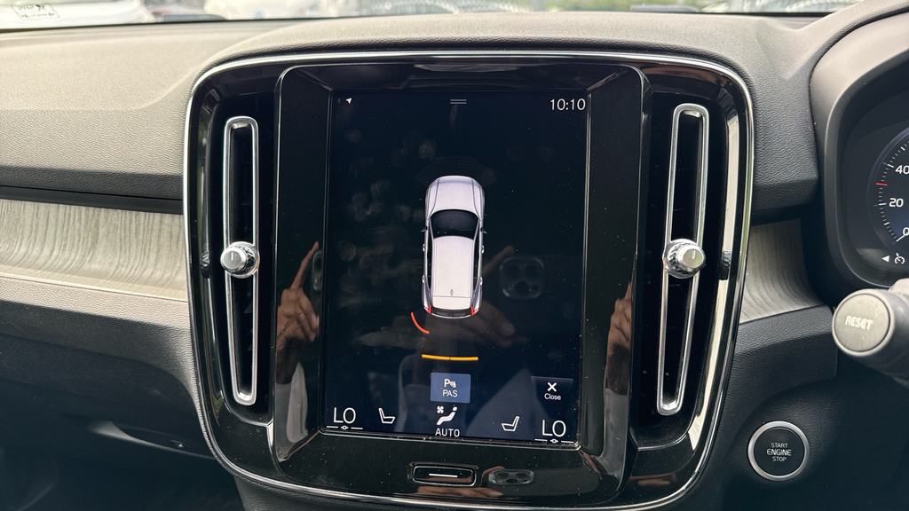 Volvo XC40 1.5 T3 Momentum Euro 6 Ss White #28