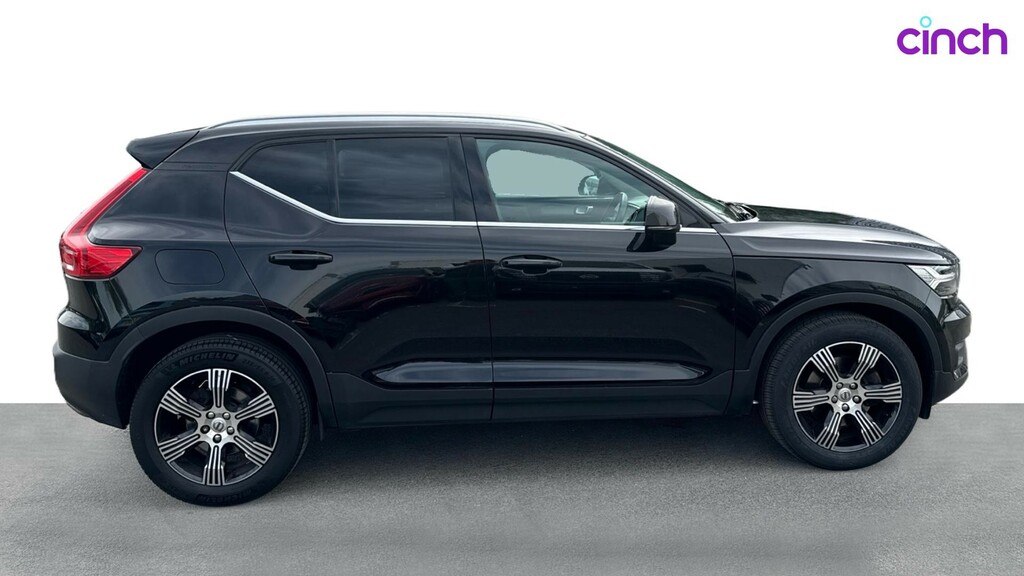 Volvo XC40 1.5 T3 Momentum Euro 6 Ss White #2