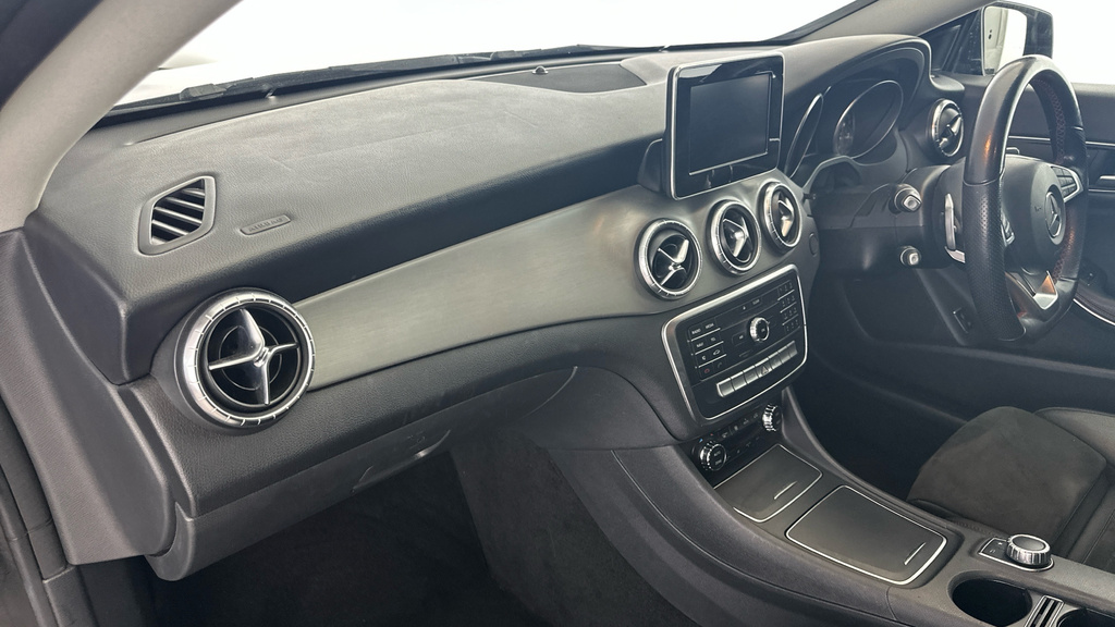Mercedes-Benz CLA Class 1.3 Cla180 Amg Line Coupe 7G-dct Euro 6 Ss White #10