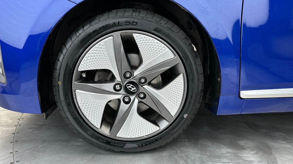 Hyundai Ioniq 38.3Kwh Premium Se Black #25