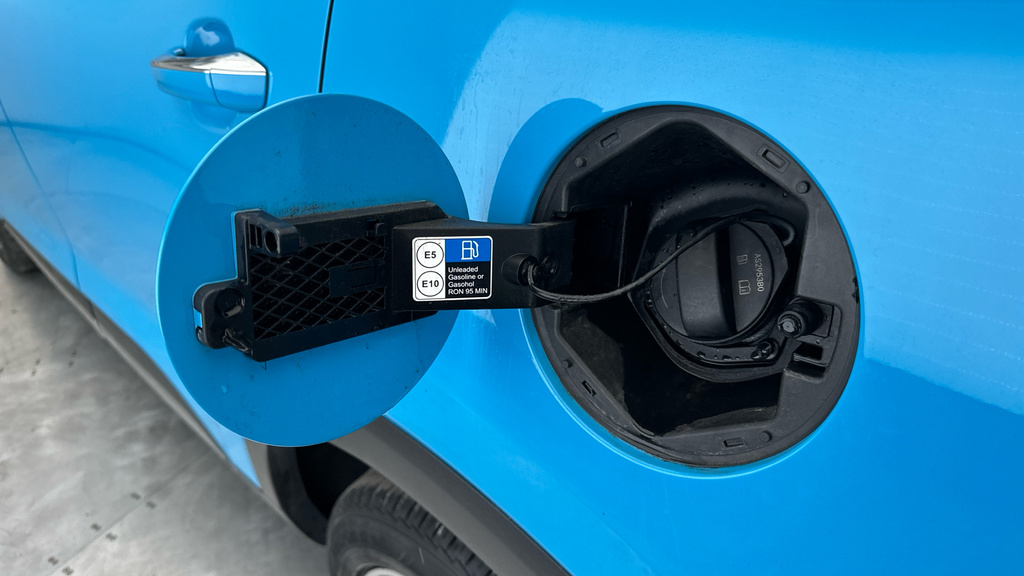 MG HS 1.5 T-gdi 16.6Kwh Se Suv Plug-in Hybrid Red #26