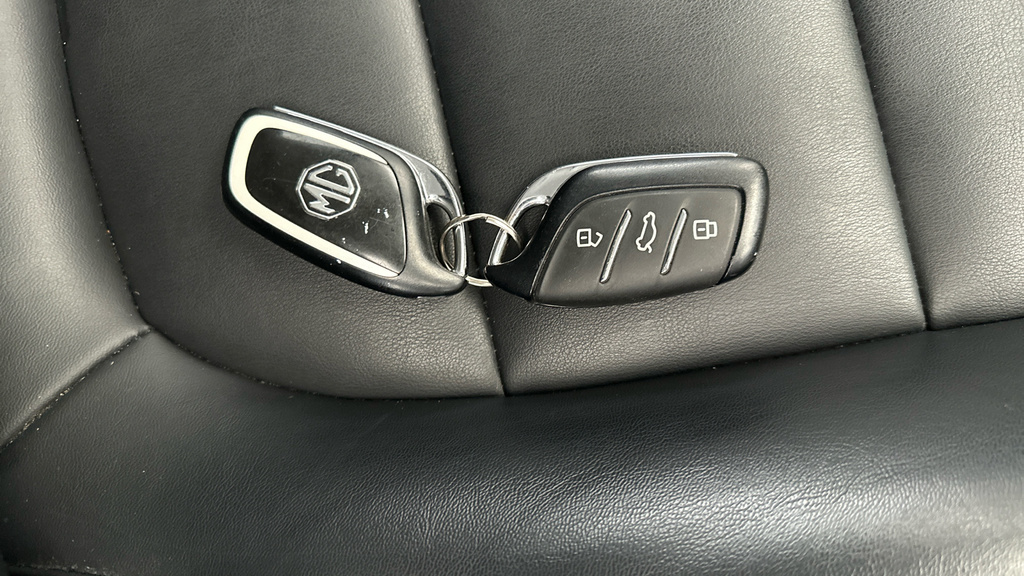 MG HS 1.5 T-gdi 16.6Kwh Se Suv Plug-in Hybrid Red #27