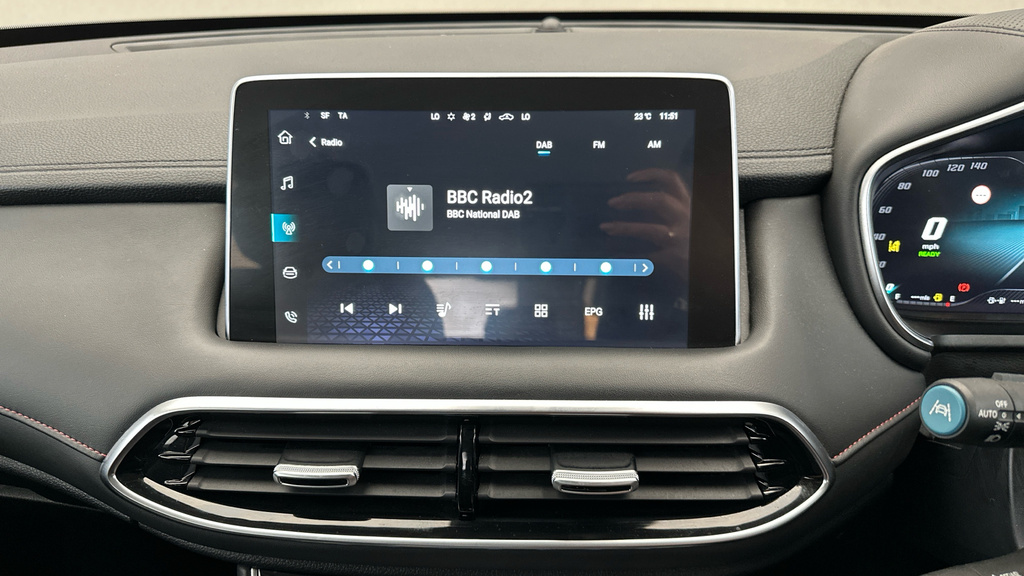 MG HS 1.5 T-gdi 16.6Kwh Se Suv Plug-in Hybrid Red #13