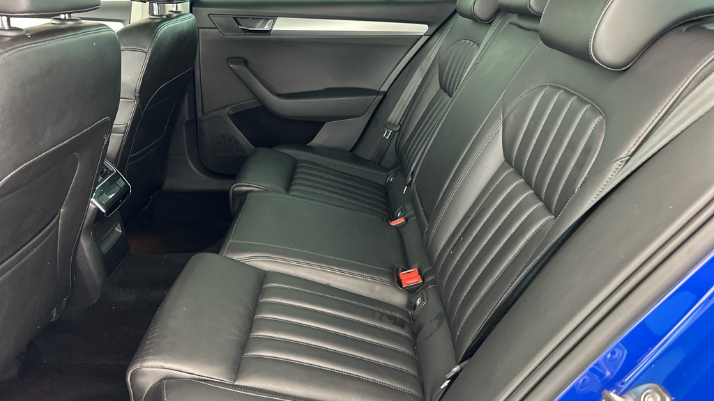 Skoda Superb 2.0 Tdi Sportline Hatchback Dsg Euro 6 Green #20