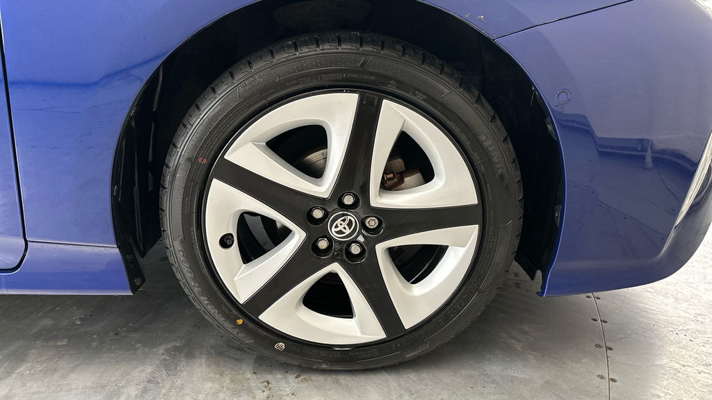 Toyota Prius 1.8 Vvti Business Edition Cvt White #27