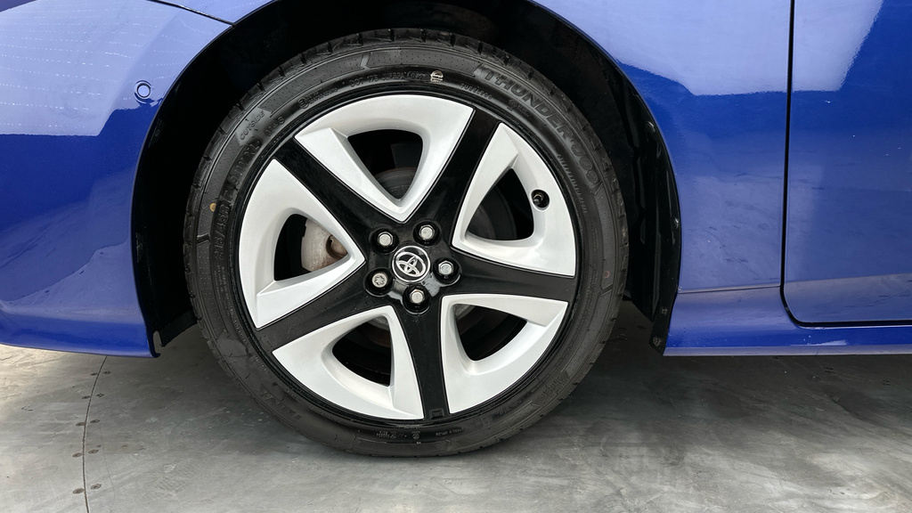 Toyota Prius 1.8 Vvti Business Edition Cvt White #24