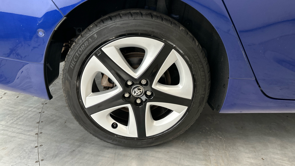 Toyota Prius 1.8 Vvti Business Edition Cvt White #26