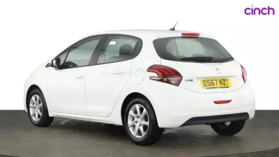 Peugeot 208 Signature White #5