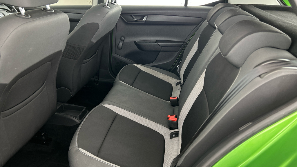 Skoda Fabia 1.0 Tsi Se Dsg Euro 6 Ss Silver #18