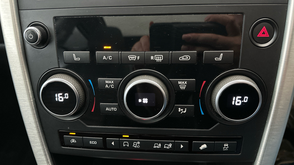 Land Rover Discovery Sport Td4 Hse Black Brown #17