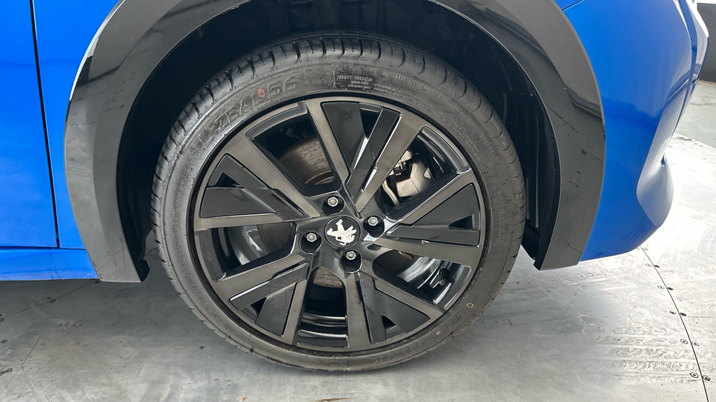 Peugeot e-208 50Kwh Gt Hatchback 7.4Kw Charge Grey #27
