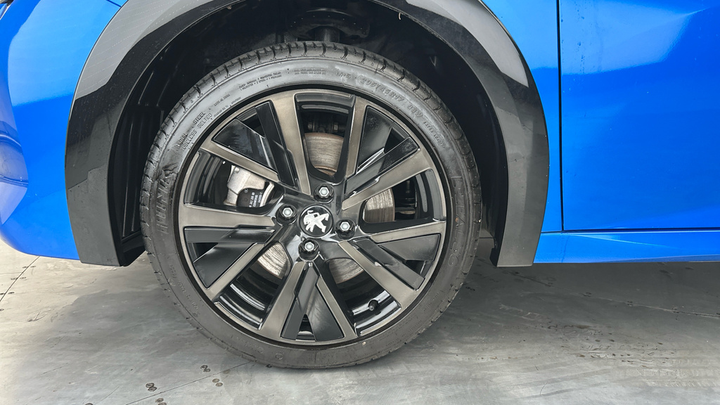 Peugeot e-208 50Kwh Gt Hatchback 7.4Kw Charge Grey #24