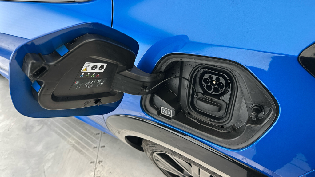 Peugeot e-208 50Kwh Gt Hatchback 7.4Kw Charge Grey #28