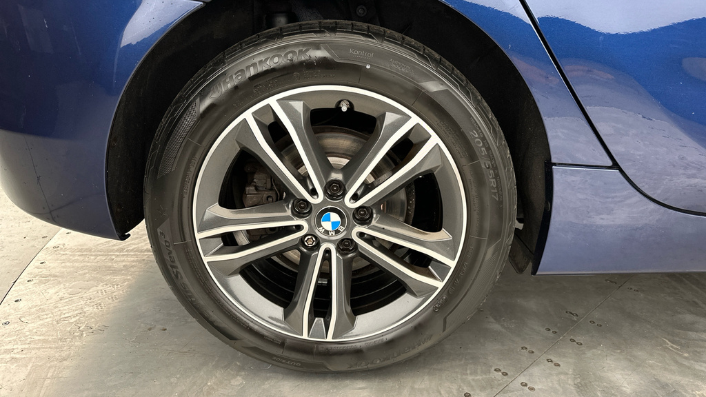 BMW 2 Series Active Tourer Active Tourer 1.5 225Xe 7.6Kwh Sport 4Wd Euro White #23