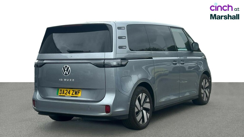 Volkswagen ID.Buzz Life 7-Seat Lwb 286 Ps 86 Kwh Pro 1 Speed White #3
