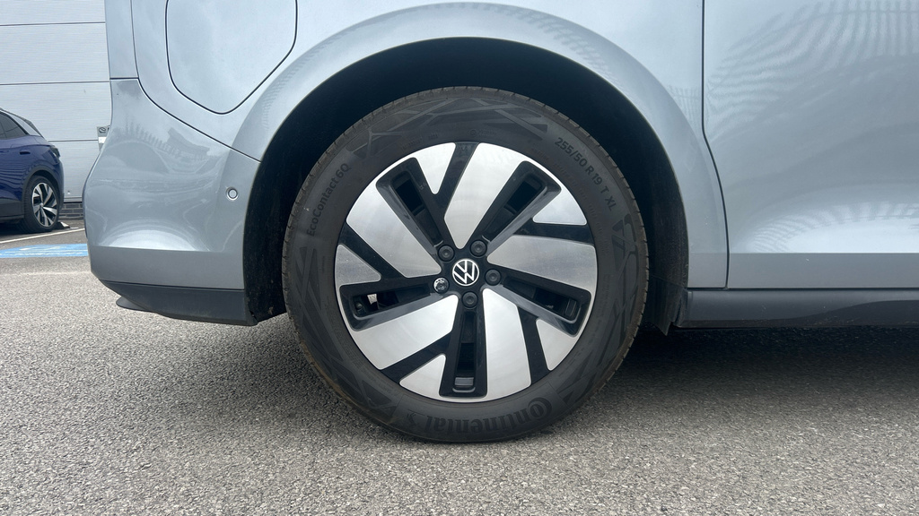 Volkswagen ID.Buzz Life 7-Seat Lwb 286 Ps 86 Kwh Pro 1 Speed White #17