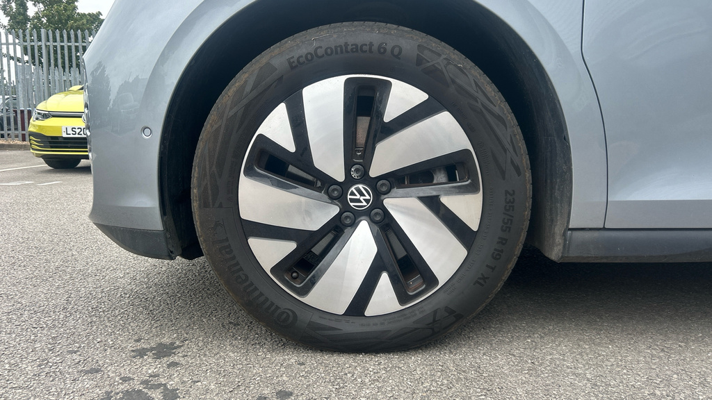 Volkswagen ID.Buzz Life 7-Seat Lwb 286 Ps 86 Kwh Pro 1 Speed White #18