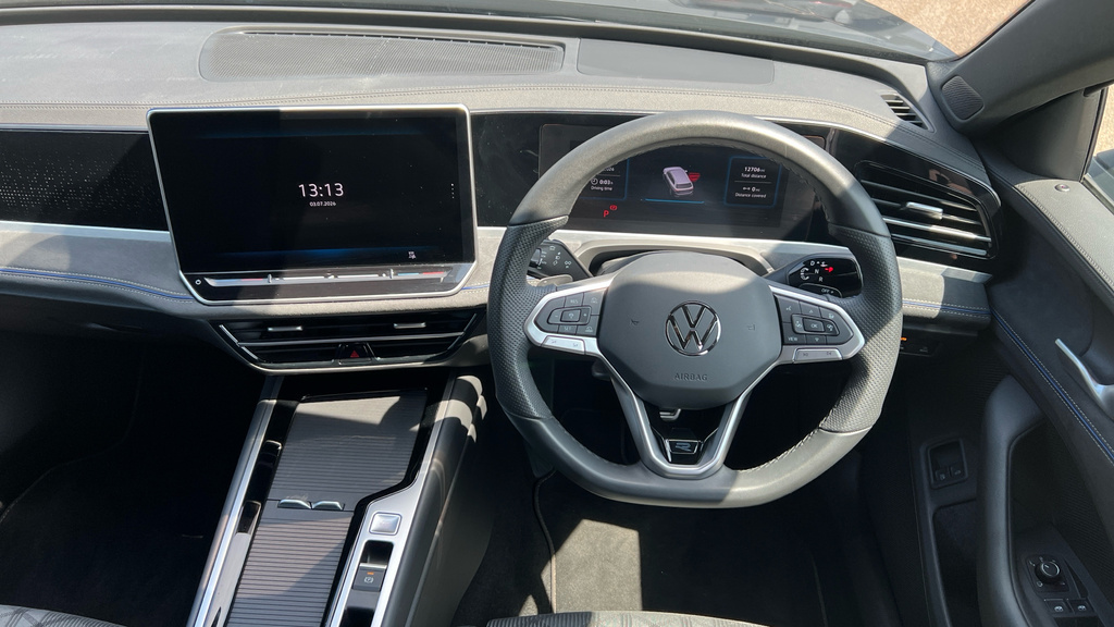 Volkswagen Passat R-line 1.5 Etsi Mhev 150Ps 7-Speed Dsg YR75WNV Black #33