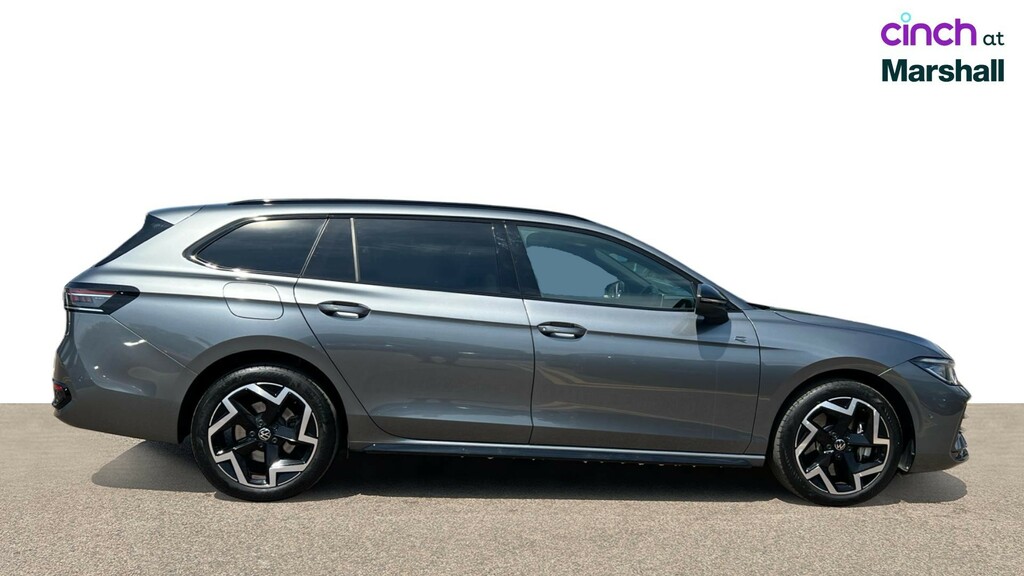 Volkswagen Passat R-line 1.5 Etsi Mhev 150Ps 7-Speed Dsg YR75WNV Black #2