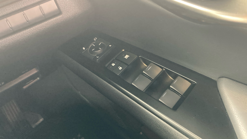 Lexus UX 250H 2.0 F-sport Cvt Premium Driver Assist Blue #33