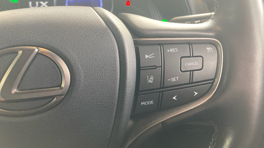 Lexus UX 250H 2.0 F-sport Cvt Premium Driver Assist Blue #32
