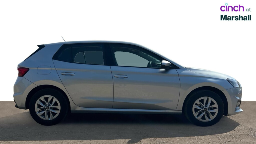 Skoda Fabia 1.0 Tsi Design Edition Euro 6 5-Door White #2