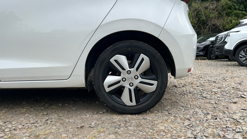 Honda Jazz 1.5 I-mmd Hybrid Crosstar Ex Ecvt Red #19