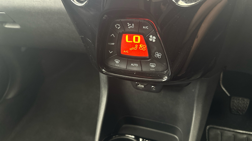 Peugeot 108 1.0 Allure Euro 6 Ss #11